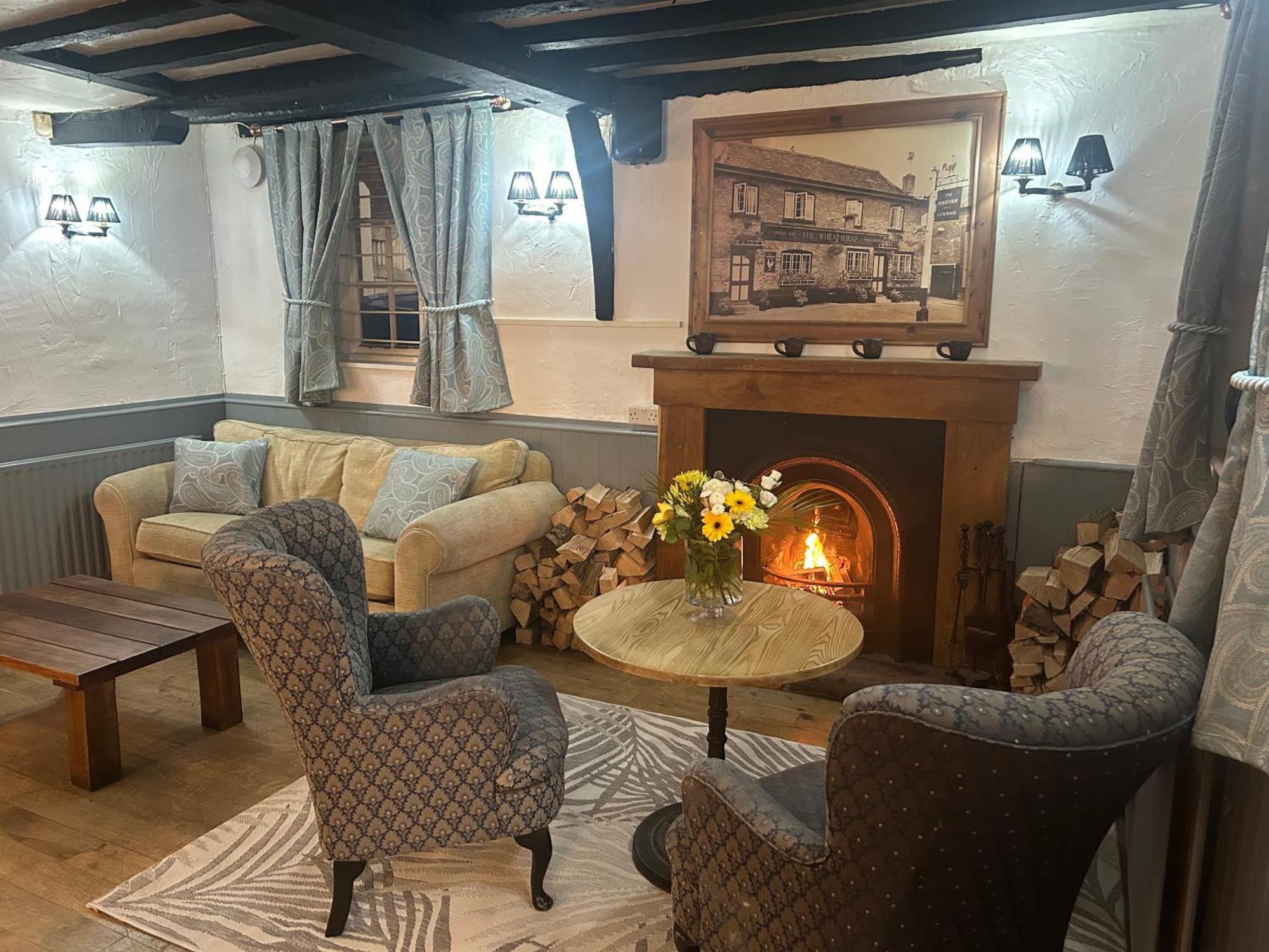 Hotel The Wheatsheaf Bramley  Extérieur photo