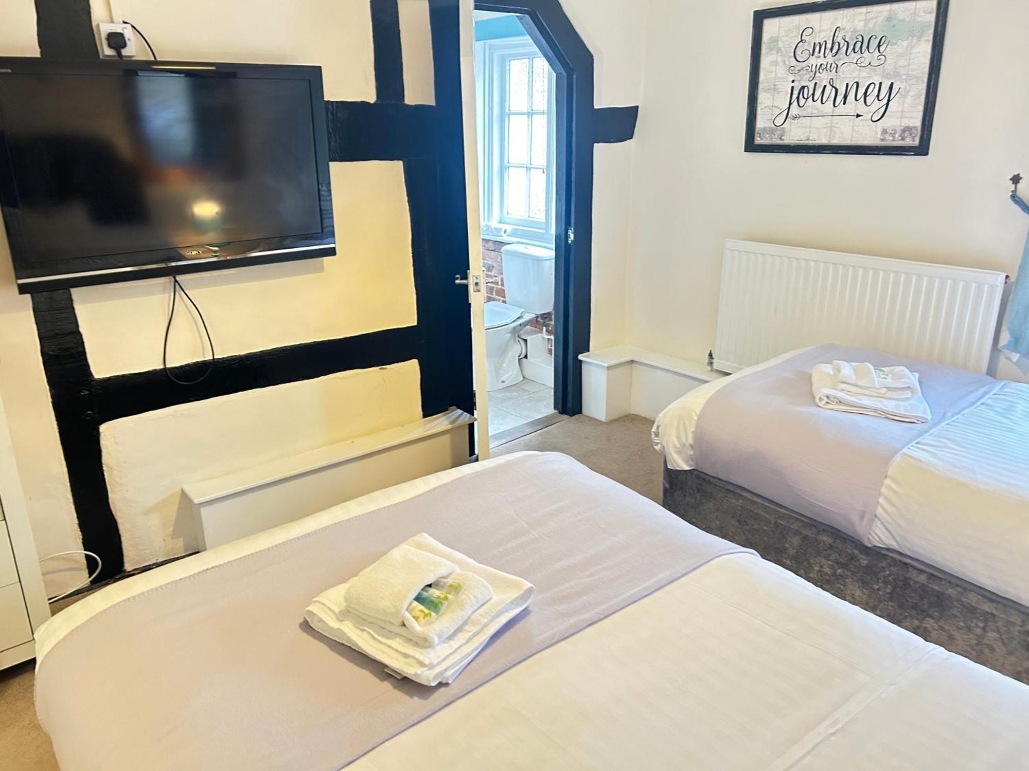 Hotel The Wheatsheaf Bramley  Extérieur photo