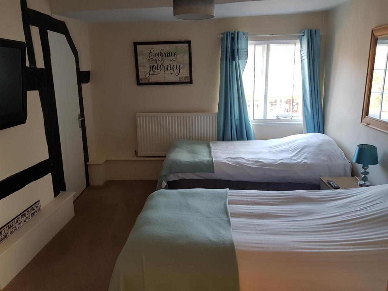 Hotel The Wheatsheaf Bramley  Extérieur photo